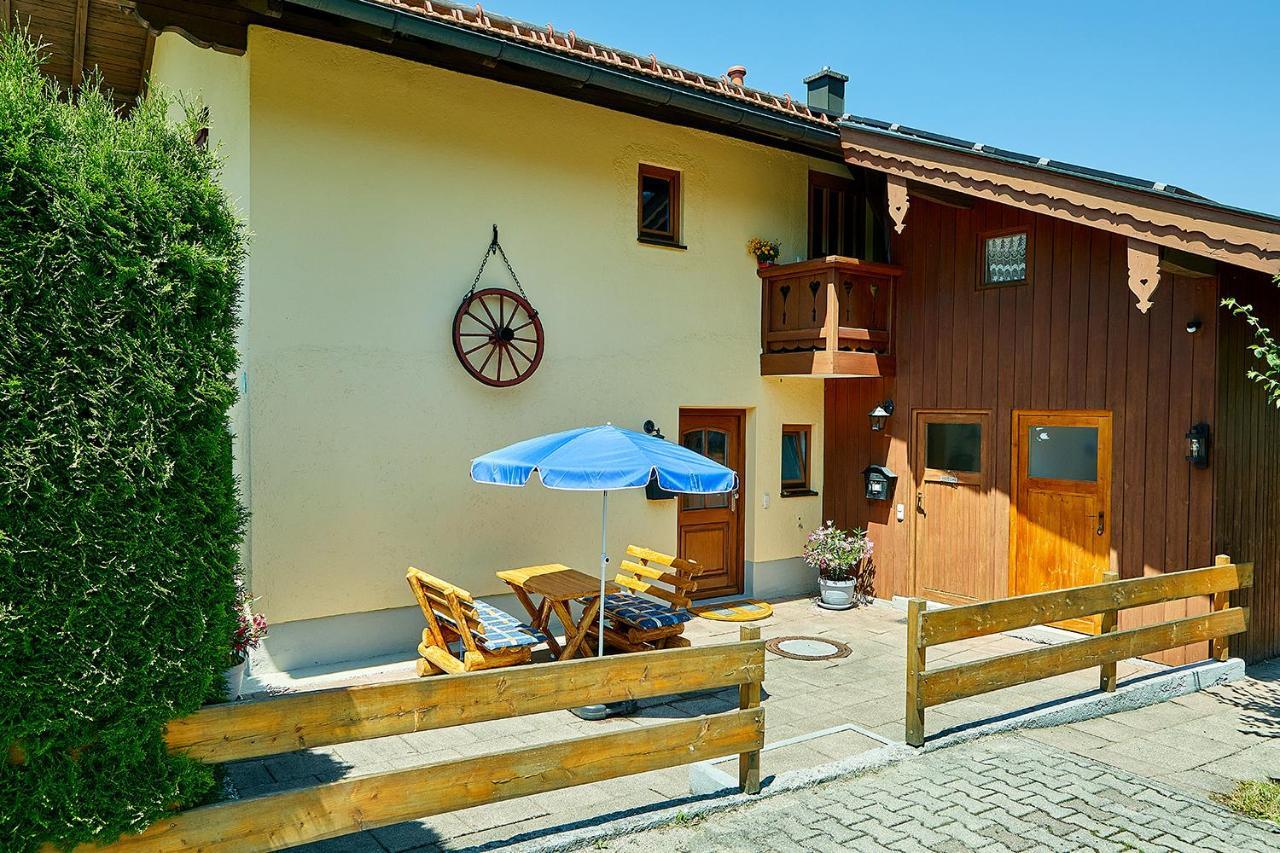Chiemgauferienwohnungen - Wanderlust Und Alpenrose Unterwössen Exterior foto